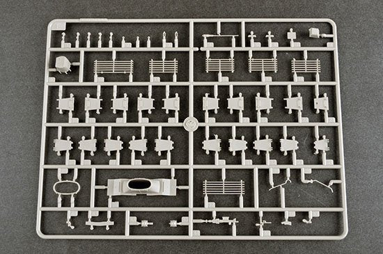 Trumpeter 09588 Char de combat principal russe T-80BVM (Corps des Marines) 1/35 – image 9
