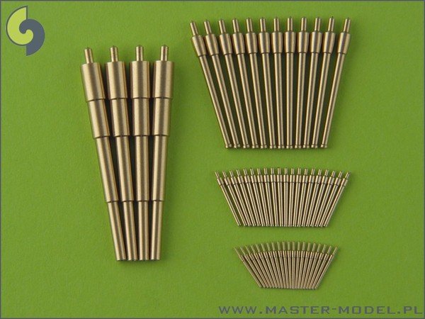 Armement du cuirassé russe Borodino (Master SM-350-059) : 305 mm (4 pièces), 152 mm (12 pièces), 75 mm (20 pièces), 47 mm (20 pièces)