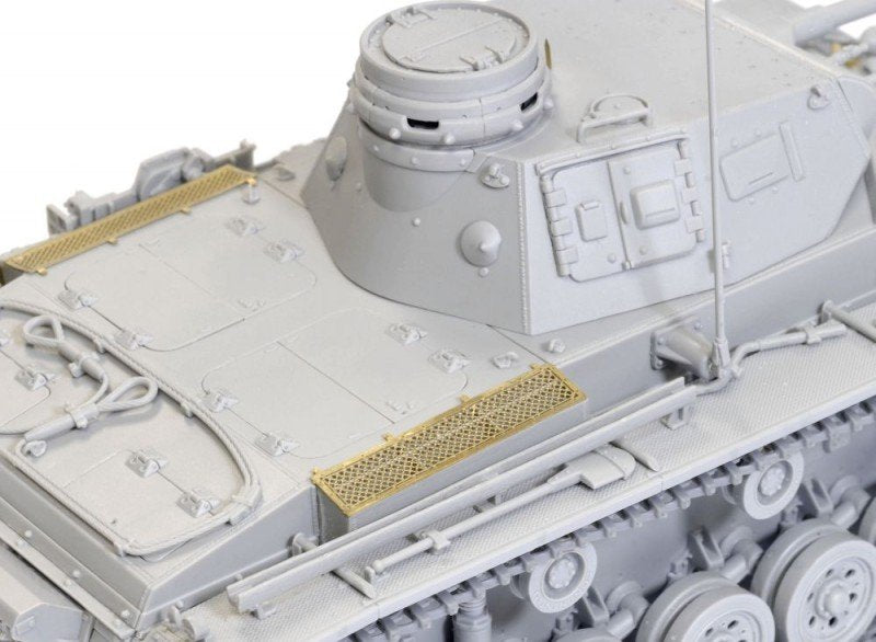 Dragon 6632 Pz.Kpfw. III Ausf. F 1/35 – image 8