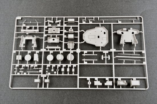 Trumpeter 03710 HMS Hood Battle Cruiser 1/200  – image 20