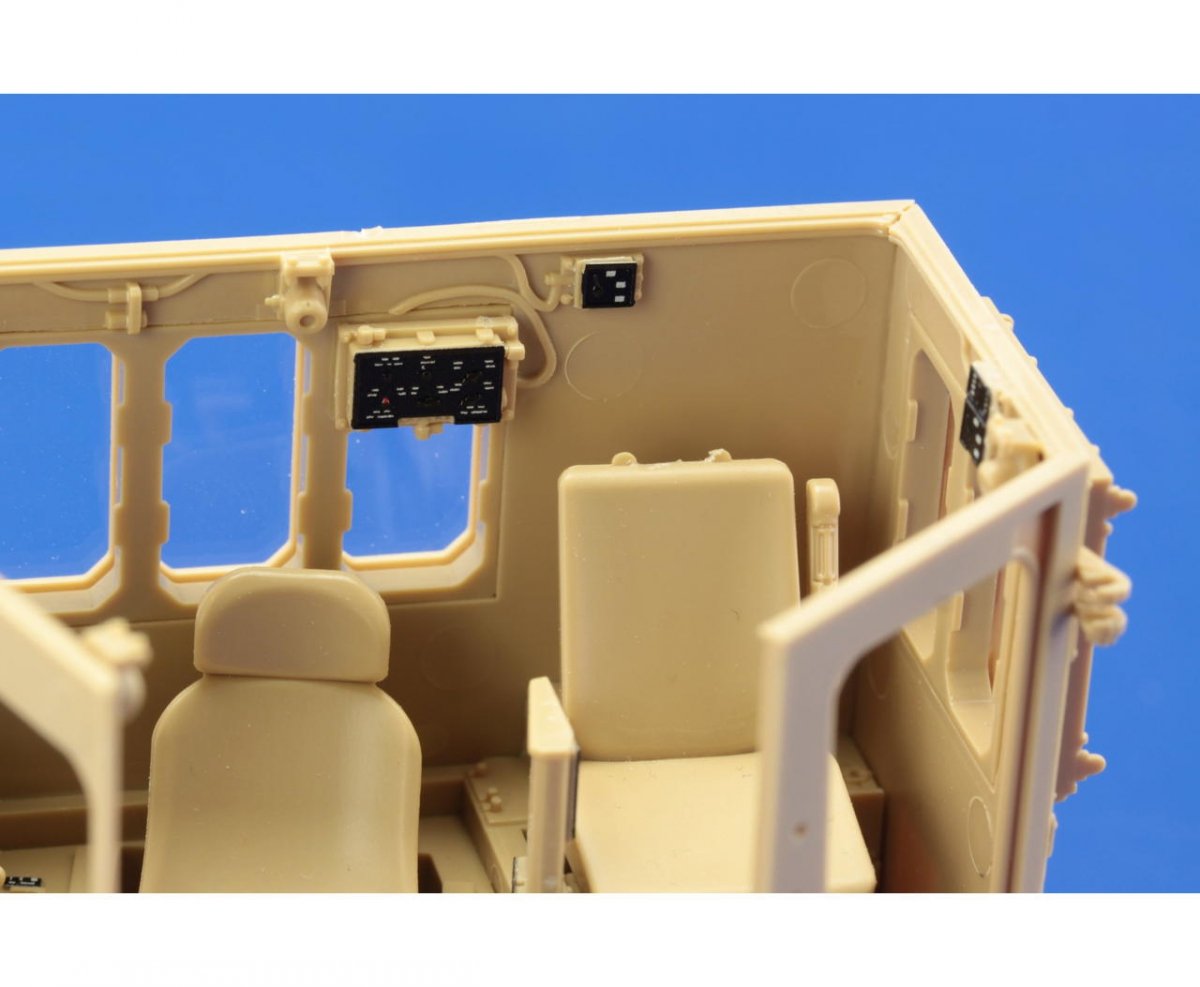 Eduard 36268 Intérieur du Bulldozer Doobi - couleur 1/35 Meng – image 9