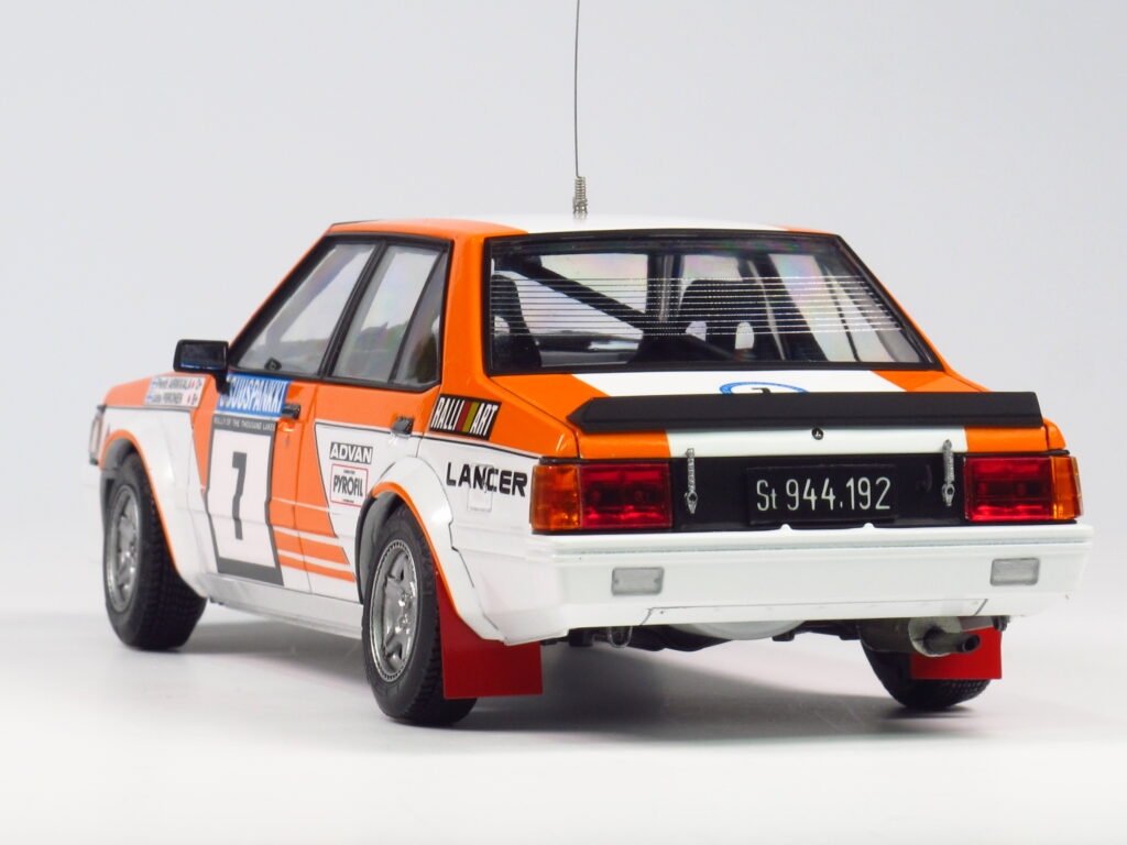 NuNu PN24018 MITSUBISHI LANCER TURBO 82 RALY 1000 LAKES 1/24  – image 8
