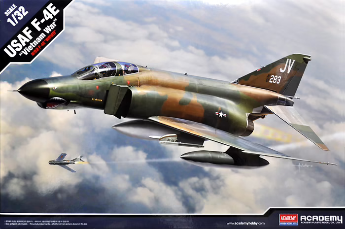 Maquette Academy 12133 USAF F-4E « Guerre du Vietnam » au 1/32 