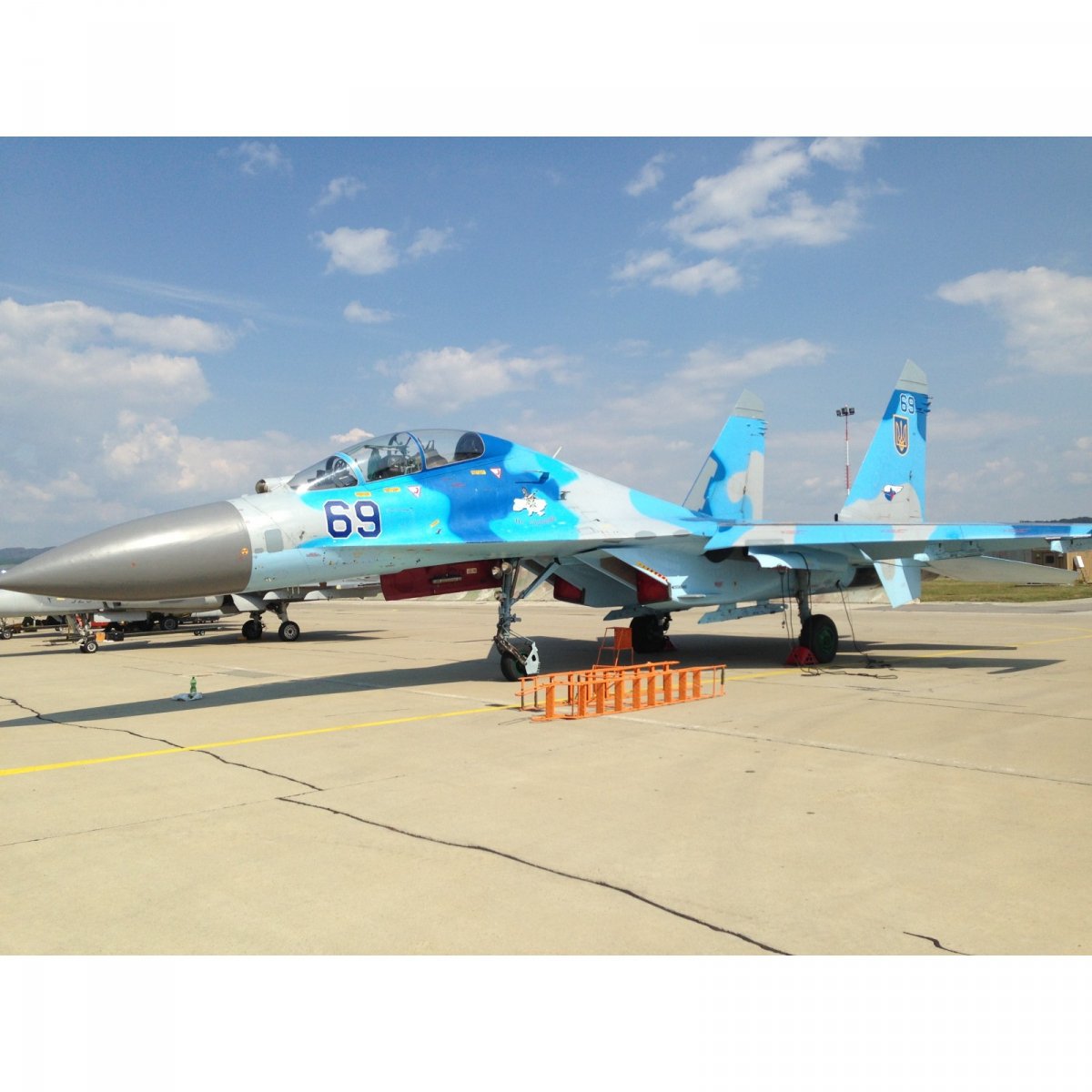 Peinture MR. Paint MRP-044 Bleu SU-27 Ukraine AF 30 ml  – image 3