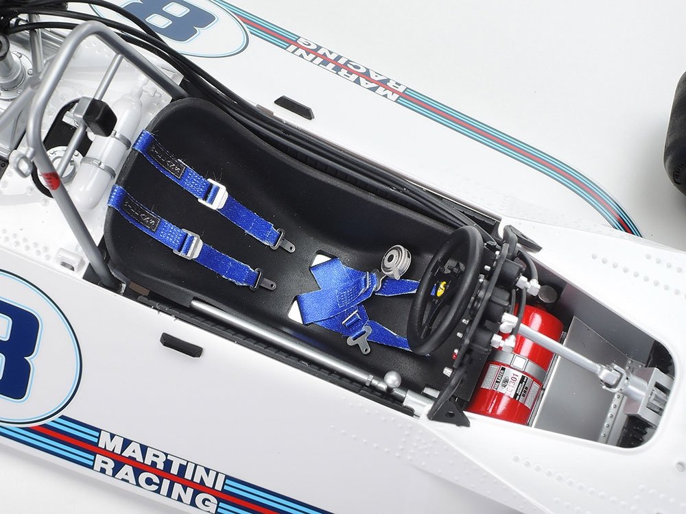 Tamiya 12042 Martini Brabham BT44B 1975 1/12 – immagine 4