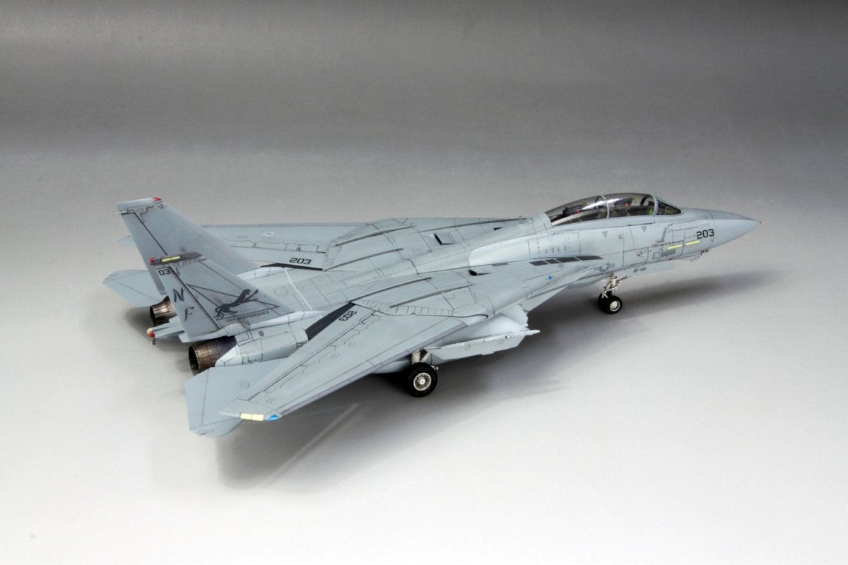Fine Molds FP32 Avion de chasse F-14A Tomcat de l&amp;#39;US Navy au 1/72 – immagine 5