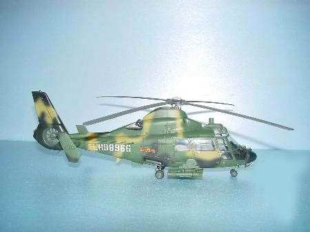 Trumpeter 02802 Harbin Z-9G Hélicoptère armé 1/48 – image 3