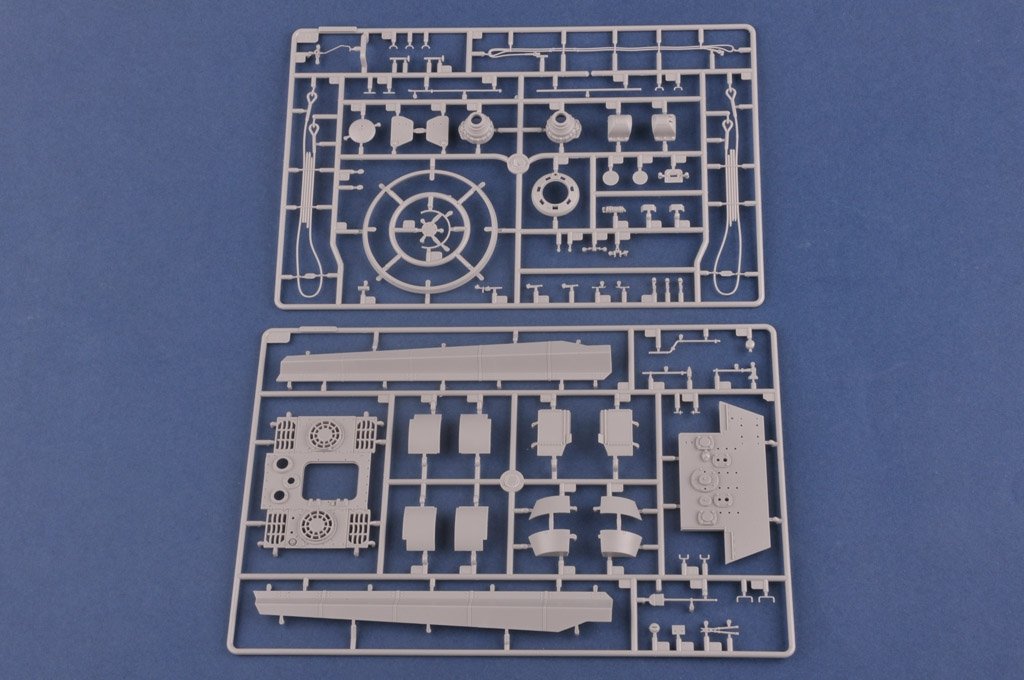 Hobby Boss 84533 Pz.Kpfw.VI Sd.Kfz.182 Tiger II (Production Henschel juillet 1945) (1/35) – imagen 13