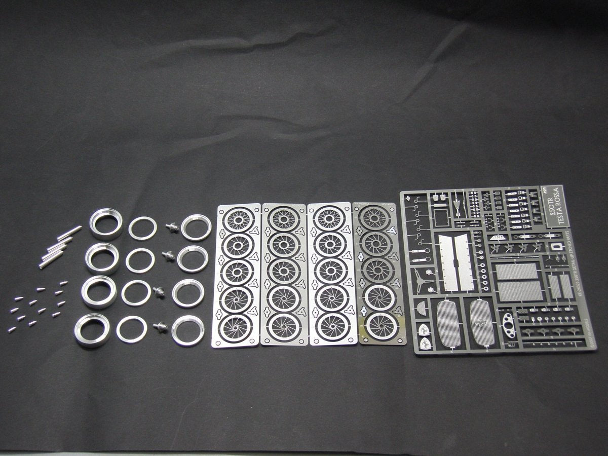 KA Models KS-00003 250TR DELUXE PACK 1/24