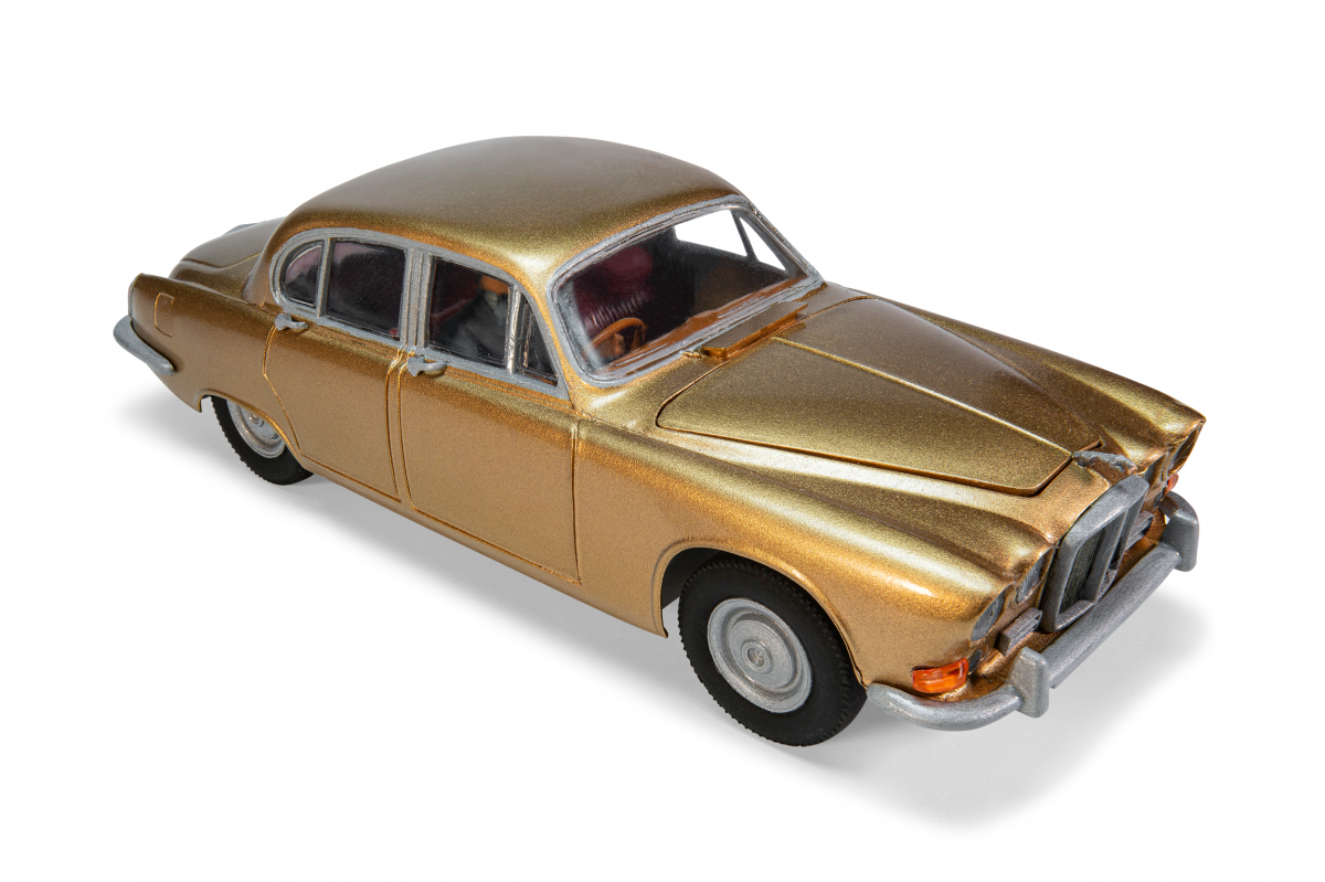 Airfix 03401V Jaguar 420 1/32 – Bild 2