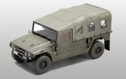 Fine Molds FM42 JGSDF HMV (Toit en toile/Transport de troupes) 1/35 – immagine 2