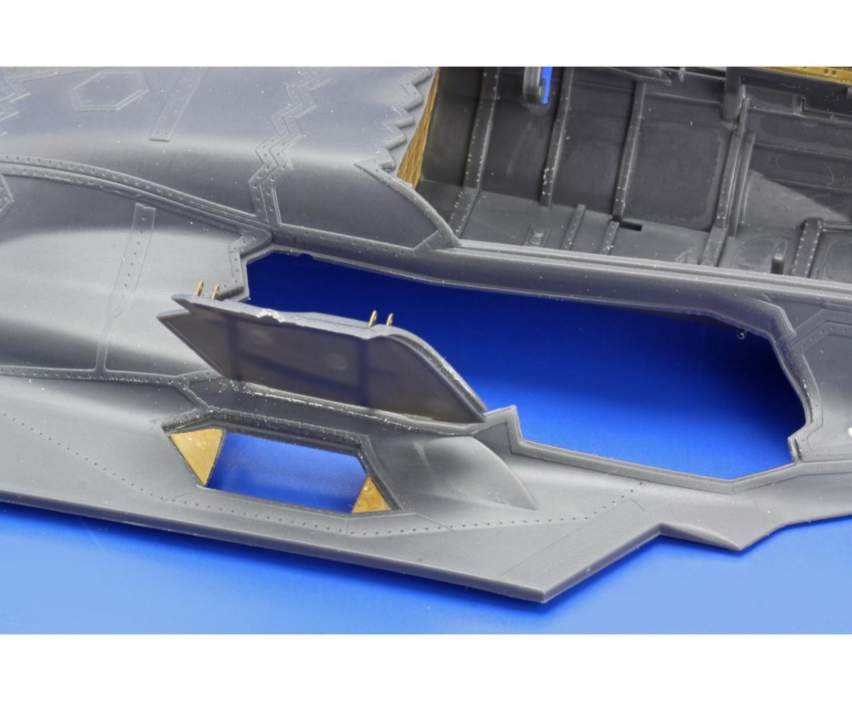 Eduard 48792 F-35B extérieur KITTY HAWK 1/48 – image 6