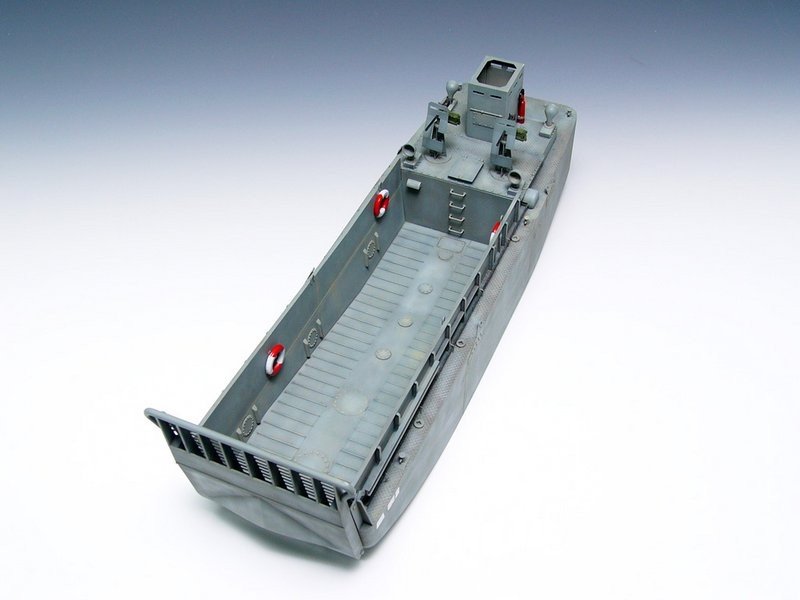 Trumpeter 00347 WWII US Navy LCM (3) Landing 1/35 – zdjęcie 4