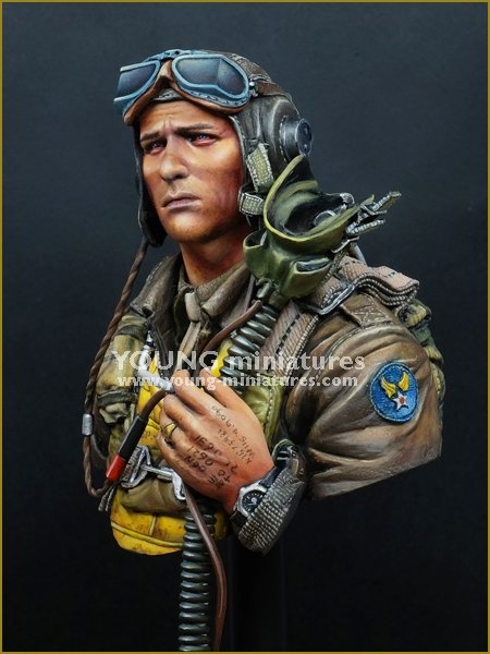 Young Miniatures YM1856 Pilote de chasse USAAF 1944 1/10 – immagine 3