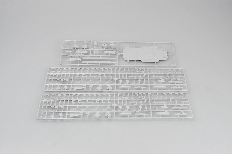 Trumpeter 04520 Croiseur russe Amiral Ouchakov (ex-Kirov) (1/350) – image 4