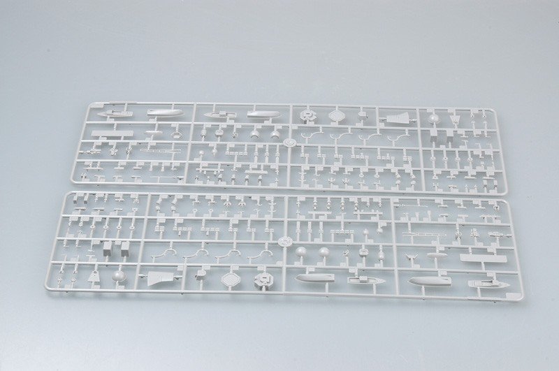 Trumpeter 04522 Croiseur russe Pyotr Velikiy (1/350) – immagine 9