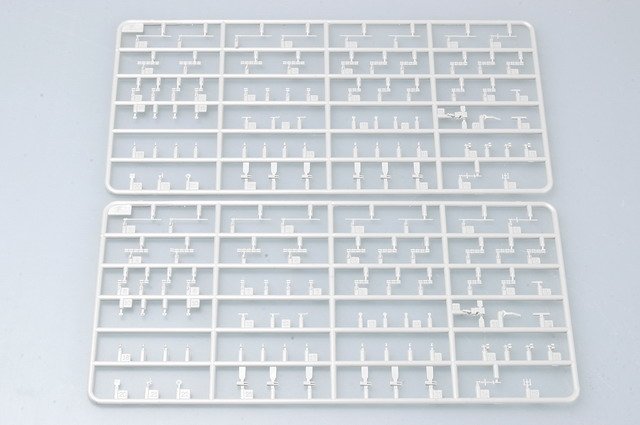 Trumpeter 05754 USS Theodore Roosevelt CVN-71 2006 1/700 – image 15