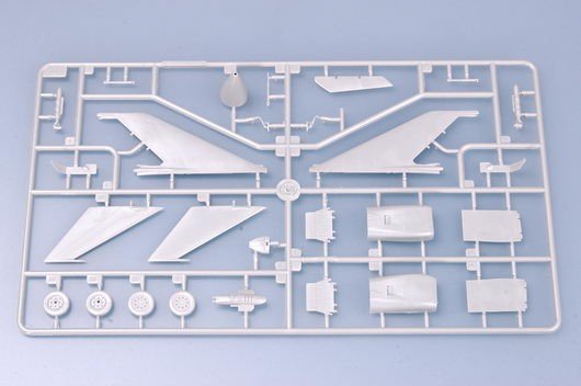Trumpeter 01610 Shenyang F-8 Finback-B 1/72 – image 7