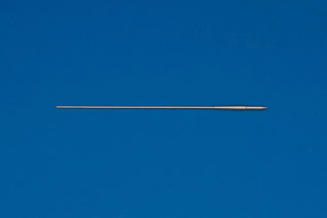 Antenne RB modèle 72A02 de 1,4 m pour divers véhicules militaires à l'échelle 1/72