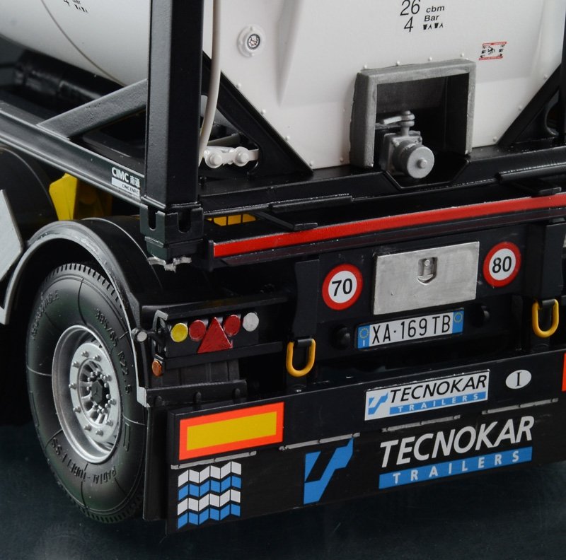 Italeri 3929 TECNOKAR REMORQUE AVEC 20 RÉSERVOIRS (1/24)  – immagine 15