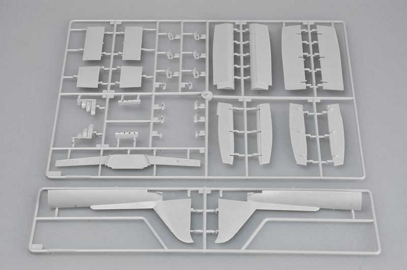 Trumpeter 02265 P-47N Thunderbolt 1/32 – image 7