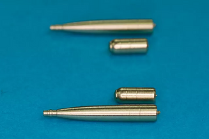 RB Modèle 48AB10 2 canons Hispano de 20 mm 1/48 – imagen 4
