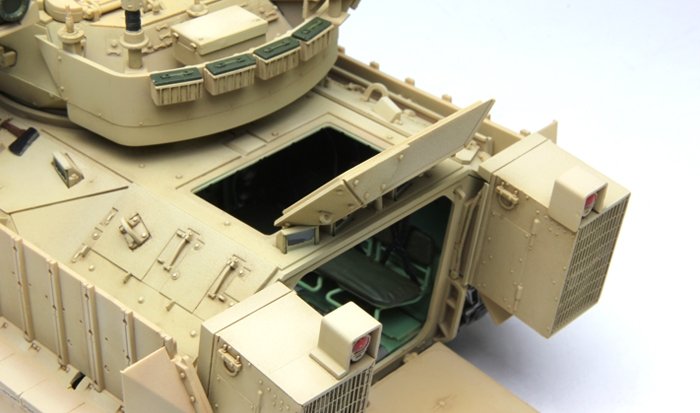 Maquette Meng SS-004 Véhicule de combat d&amp;#39;infanterie américain M2A3 Bradley avec BUSK (1/35) – Bild 9