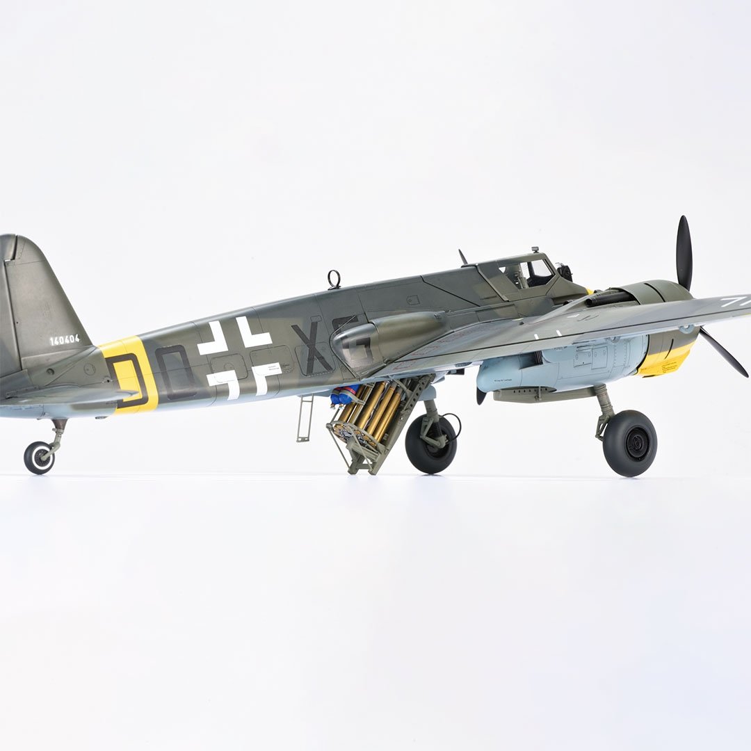 Zoukei-Mura SWS3219 Henschel HS 129 B-3 1/32 – immagine 3