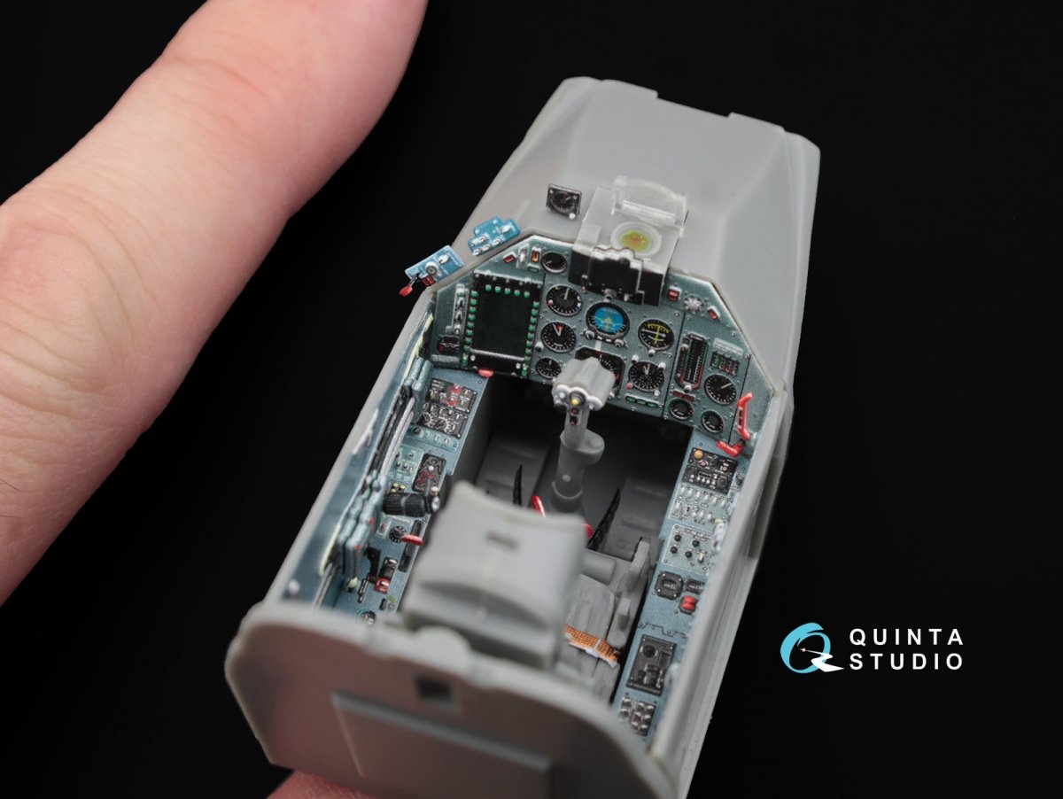 Intérieur imprimé en 3D et coloré sur papier décalcomanie Quinta Studio QD32002 Su-25SM (pour maquette Trumpeter) 1/32 – immagine 9