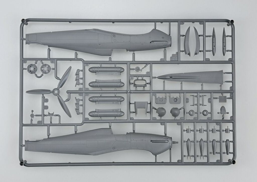 Arma Hobby 40006 Hurricane Mk IIc « Jubilee » 1/48 – immagine 4