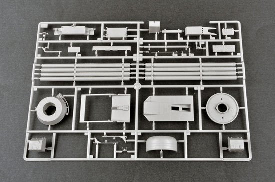 Trumpeter 01026 Russe 9P140 TEL du système de lance-roquettes multiples 9K57 Uragan 1/35 – immagine 8