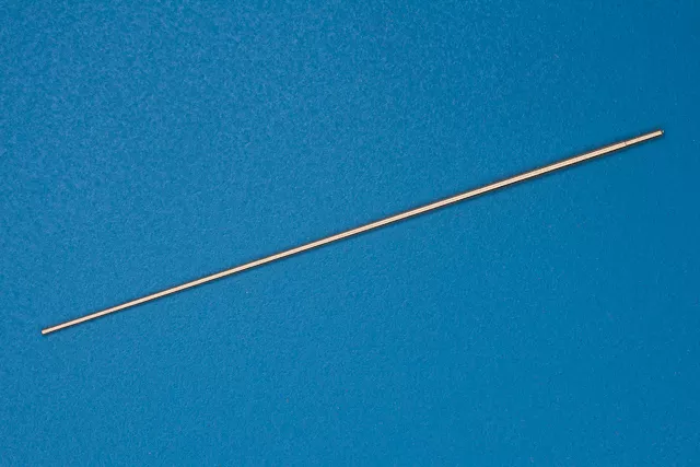 Antenne RB modèle 72A01 de 2 m pour différents véhicules militaires à l'échelle 1/72