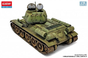 Academy 13554 T-34/85 « Usine de chars Ural n° 183 » 1/35 – immagine 3