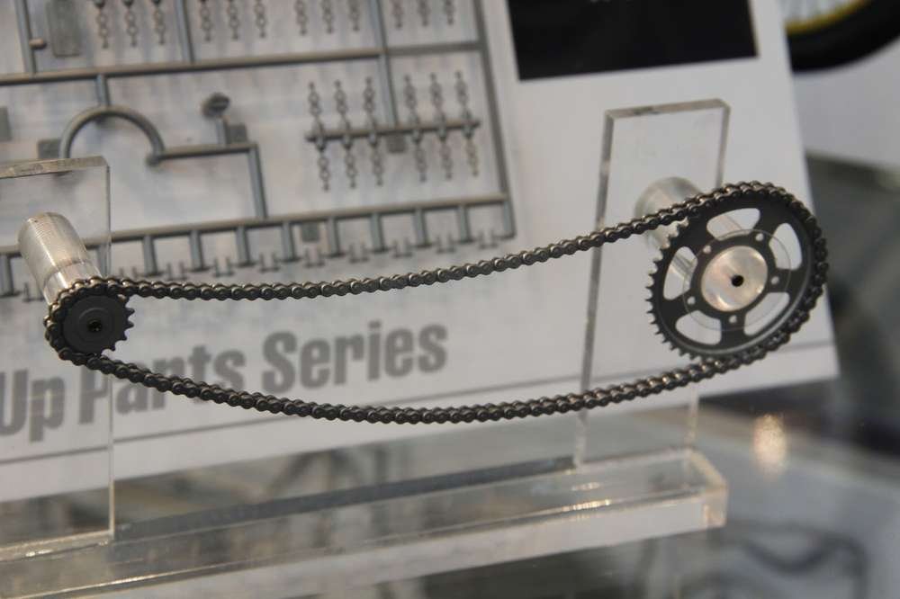 Kit de chaîne Tamiya 12674 pour moto Honda à l&amp;#39;échelle 1/6