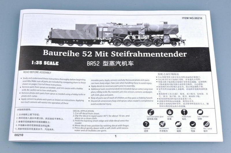 Trumpeter 00210 Kriegslokomotive BR52 1/35