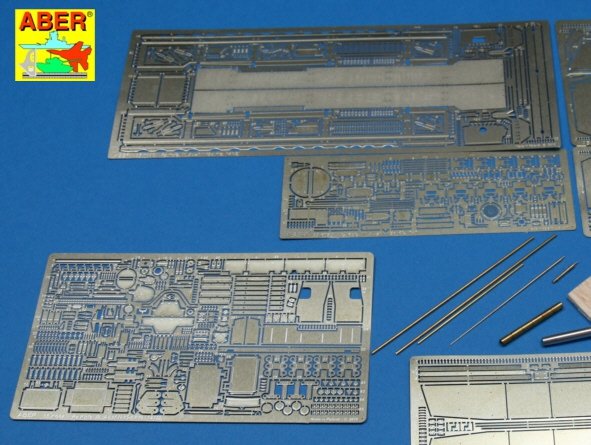 Aber 35K08 Char moyen allemand Pz. Kpfw. III Ausf. N (Sd.Kfz.141) (1/35)