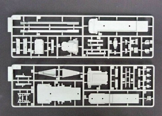Trumpeter 05708 Croiseur de bataille URSS Frounzé 1/700  – immagine 6