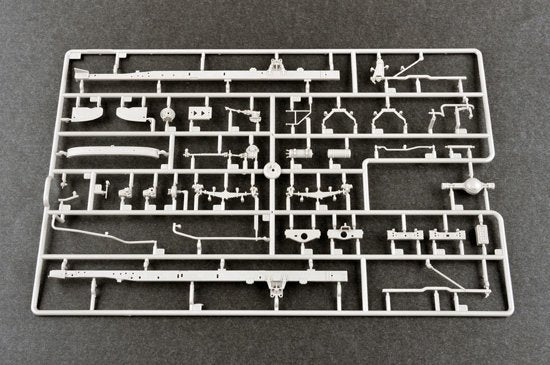 Trumpeter 01032 Russe 9P138 Grad-1 sur Zil-131 (1/35) – image 6