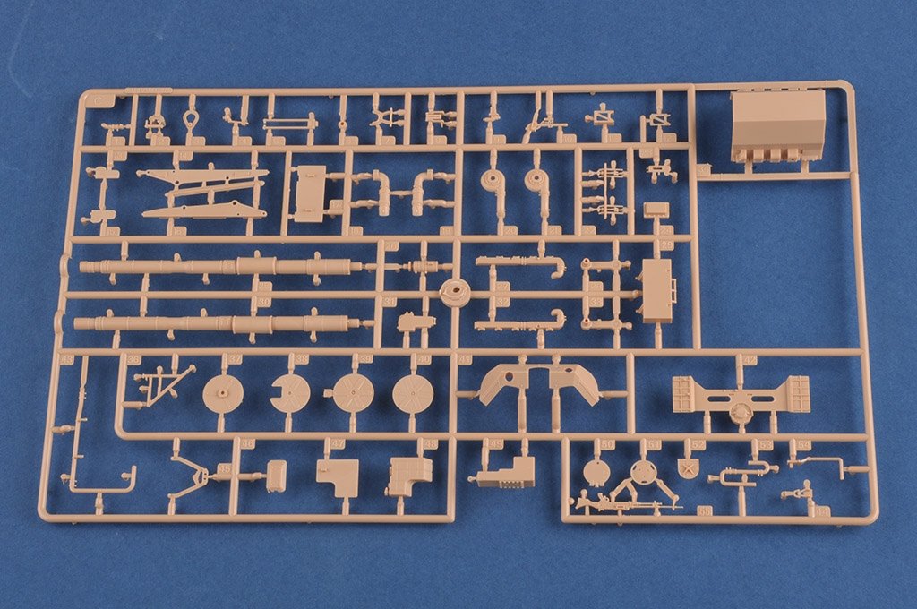Hobby Boss 84557 Leopard C2 MEXAS avec chasse-mines à chenilles TWMP, échelle 1/35  – immagine 15
