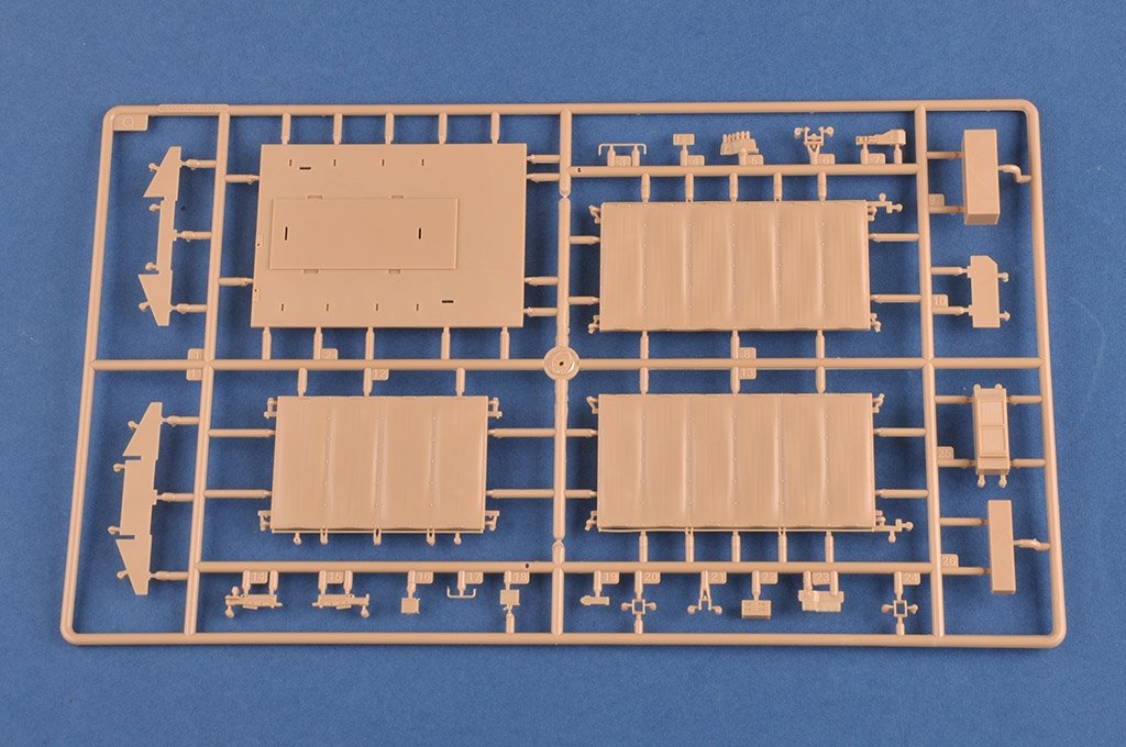 Camion armé Hobby Boss 85525 M1070 au 1/35 – image 12