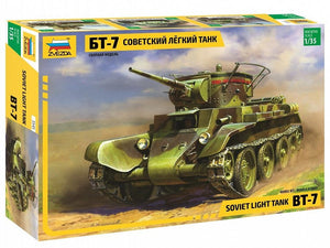 Zvezda 3545 BT-7 char soviétique 1/35
