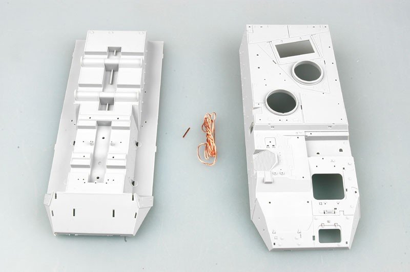 Trumpeter 01558 LAV III TUA (Tow-Under Armour) (1/35) – image 10