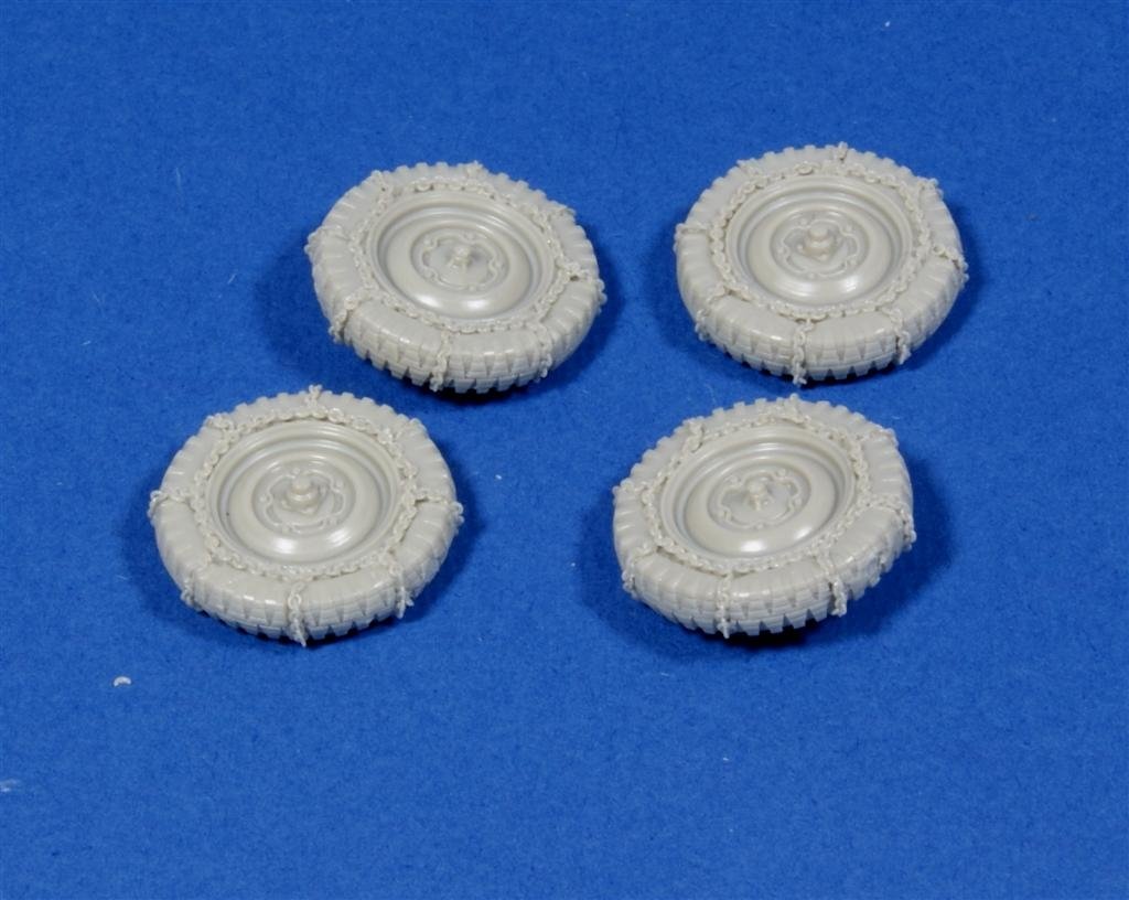 Roues de route avec chaînes Panzer Art RE35-135 pour VW « Kübelwagen » 1/35