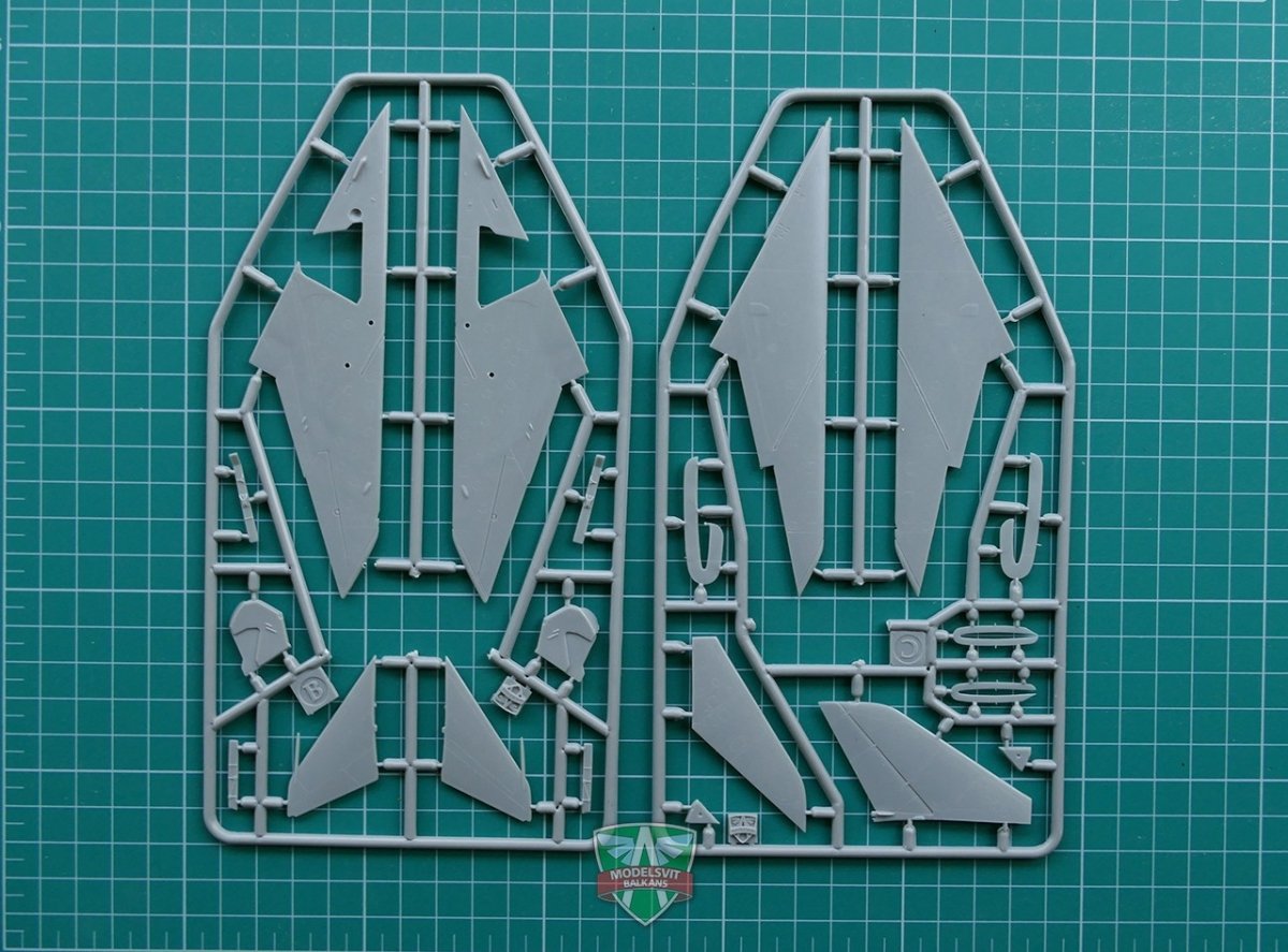 Modelsvit 72006 Sukhoi Su-7B 1/72 – immagine 7