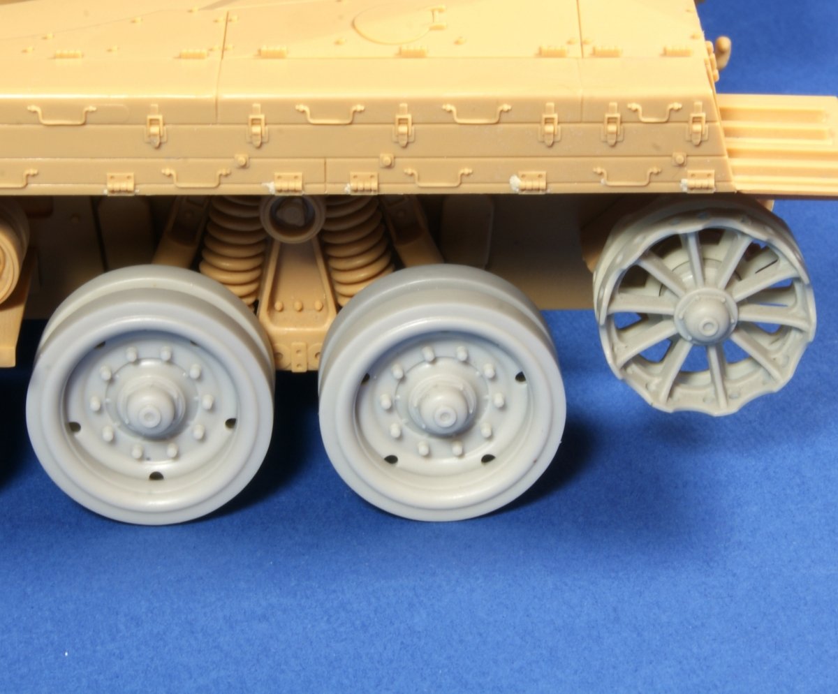 Roues Panzer Art RE35-176 pour char de combat principal Merkava 4 au 1/35 – Bild 5