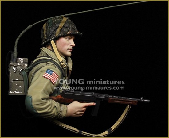 Young Miniatures YM1885 Opérateur radio aéroporté américain CARENTAN 1944 1/10 – image 5