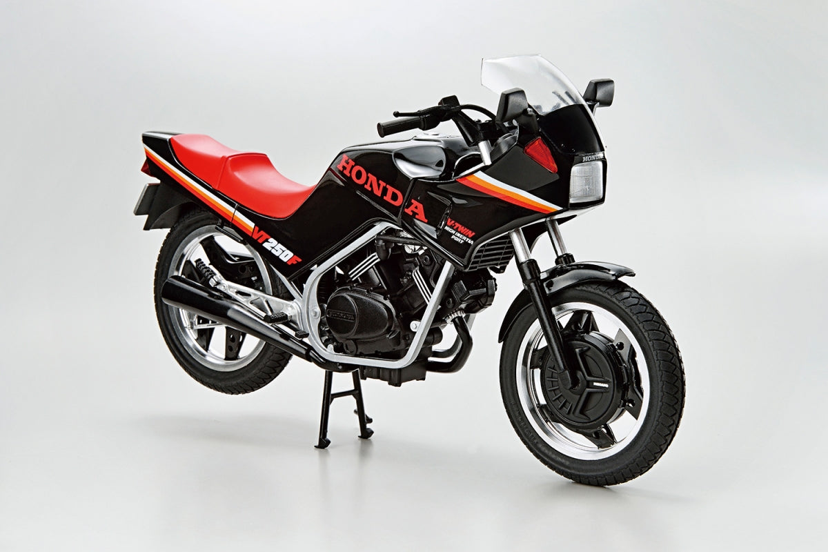 Aoshima 06323 Honda MC08 VT250F 84 1/12 