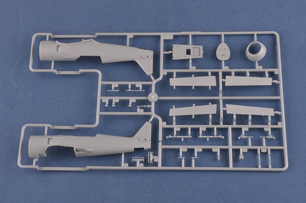 Hobby Boss 81760 Lavochkin La-11 Fang 1/48 – image 8