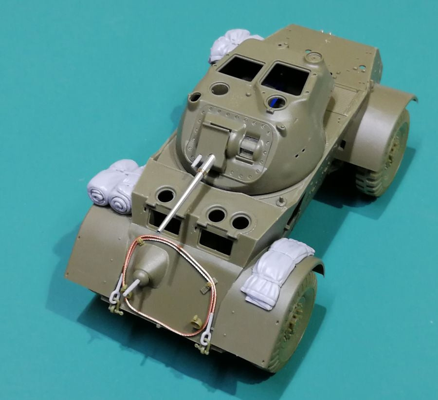 Eureka XXL ER-3570 Kit de mise à niveau et de rangement pour T17E1 Staghound (Bronco) 1/35 – image 17