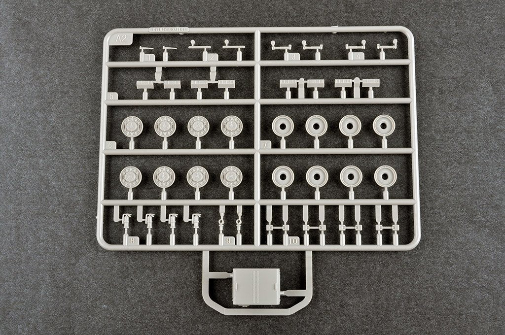 Trumpeter 07194 MAZ-537G type intermédiaire avec semi-remorque MAZ/ChMZAP 5247G 1/72 – image 8